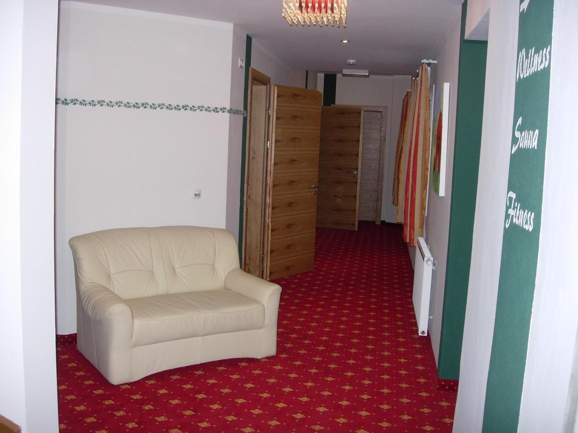 Erlebnis-Hotel-Appartements Latschach ober dem Faakersee Екстер'єр фото
